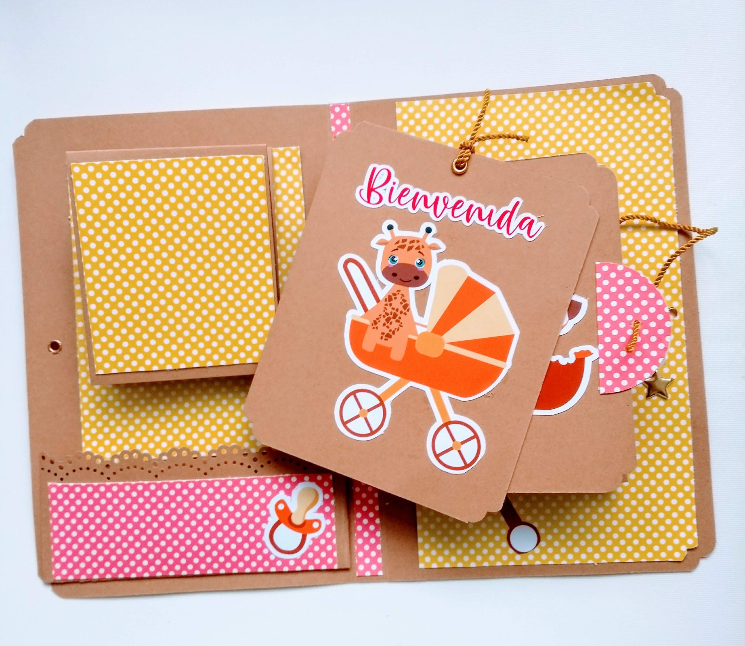 Tarjeta con fotos de bienvenida