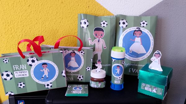 Kit mesa dulce de comunión personalizado de fútbol