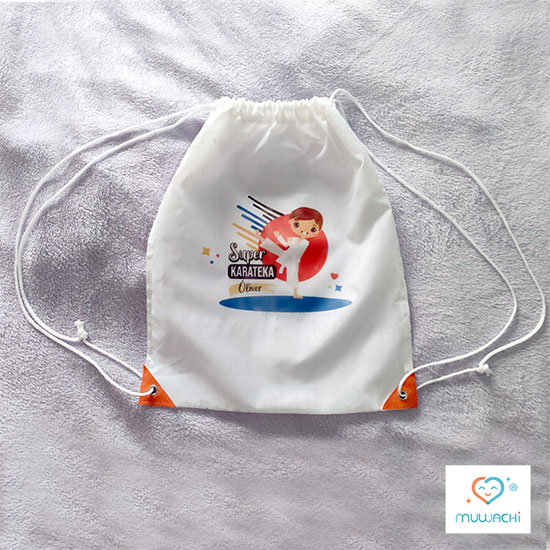 Mochila personalizada de cuerdas con avatar personalizable de kárate de niño